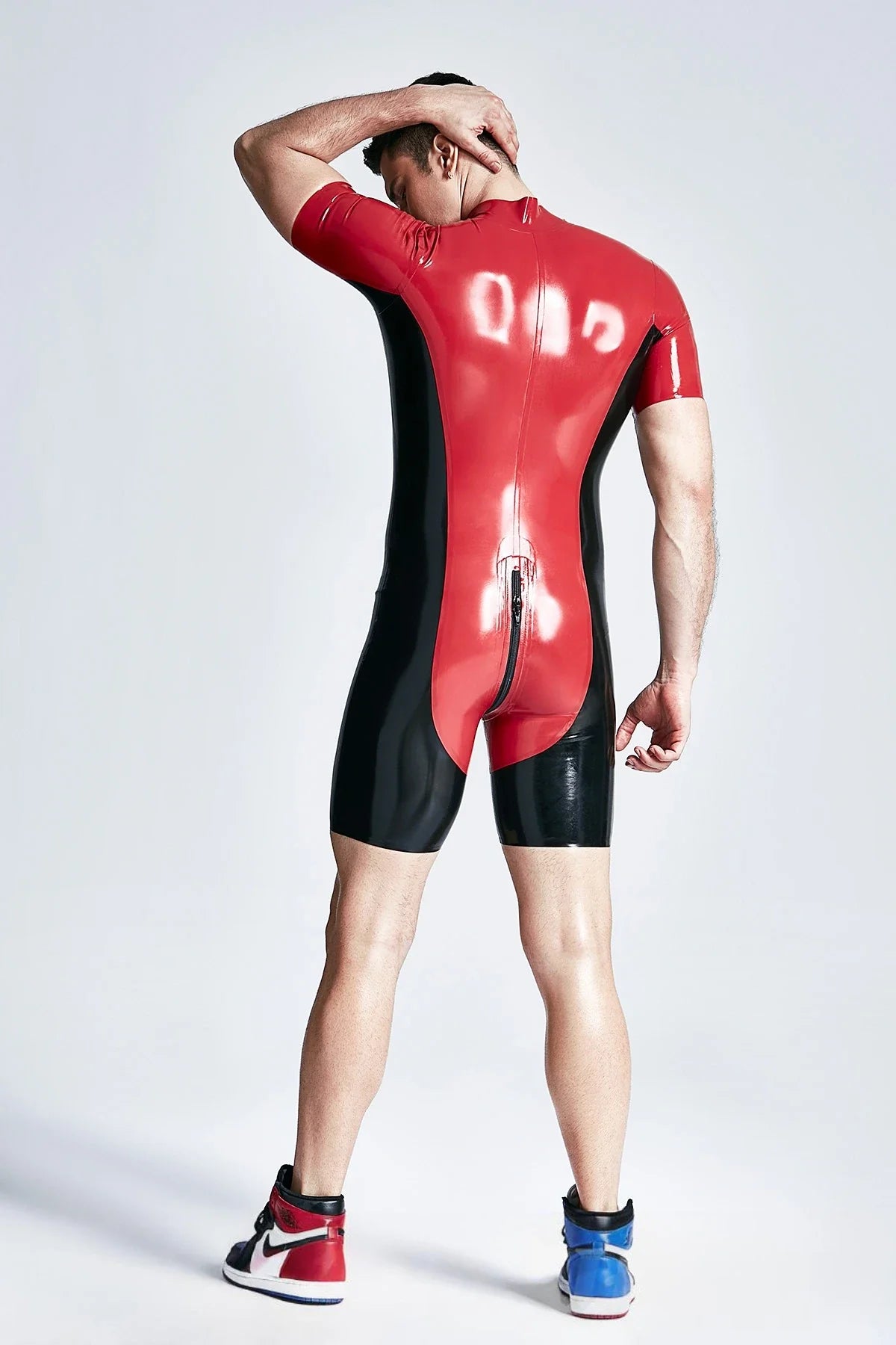 Red & Black Two-Tone High-Collar Short-Sleeve 3-Way Zip Latex Surfsuit